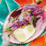酒肴結 さかぐち - 殼つきトリ貝の刺身