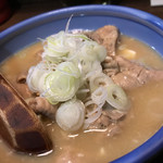 もつ煮込 豆腐入り・普通 594円。