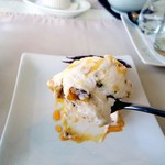 アルチザン・パティシエ・イタバシ - ナッツがたっぷり。