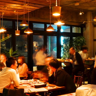 宴会OK♪クラフトビールの飲み放題つきで5,500円～！