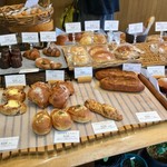 パン家アストレア - 店内