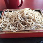 そば処 秋月 - もりそばアップ 一口食べてます (^_^;)