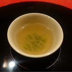 にくの匠 三芳 - 2017/5_うすい豆と生姜の入ったコンソメスープ