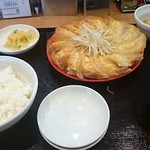 浜太郎餃子センター - 餃子（赤）12個定食896円