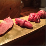 焼肉旬やさい ファンボギ - 熟成塩タン4種盛  