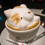 ライトカフェ - ふわふわの猫！