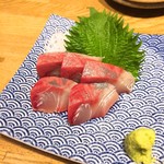 魚河岸酒場 FUKU浜金 - ハマチ刺身680円