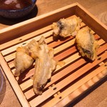 魚河岸酒場 FUKU浜金 - 真アジ天150円、北海とろさんま天180円