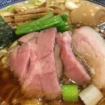 麺処ほん田 - レアチャーシューに吊るし焼豚
