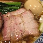 麺処ほん田 - 吊るし焼豚