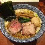 麺処ほん田 - 「特製手揉み中華蕎麦 醤油」970円