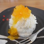 東向島珈琲店 - レアチーズケーキ（マンゴーソースがけ）