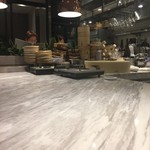 MASA'S KITCHEN - カウンターの隅ではカセットコンロ2台もフル稼働