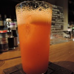 BAR 華 - 【パプリカとパイナップルのカクテル】1200円