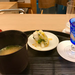 もめん - 香の物、味噌汁   白菜の漬物が上品で病みつきになります