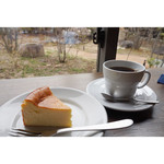 コーヒーアンドマフィン 豆灯舎 - 