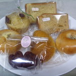 ケーキハウスにしぐち  - 全部で600円　安い！！