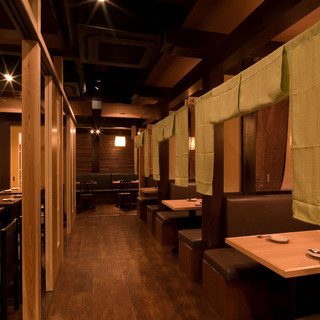 適合各種用途的悠閒的日本酒空間