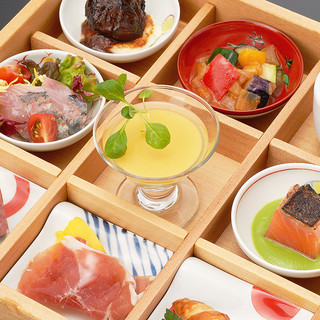 Very popular! “9-item hors d’oeuvre platter” where you can enjoy a variety of flavors