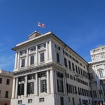 Trattoria AL VELIERO - Palazzo Ducaleにジェノヴァの旗