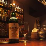 Vision whisky bar - ウイスキーを傾けながら優雅なひとときを。