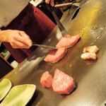 鉄板焼　季流 - 焼いてもらいます