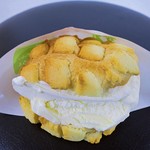 世界で２番めにおいしい焼きたてメロンパンアイス - メロンパンアイス