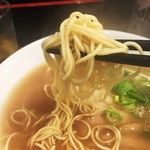 長浜ラーメン 風び - 麺は細麺