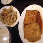 富覇王猪脚 - 厚揚げよりさっぱり、絹豆腐