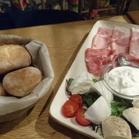 オービカ モッツァレラバー 横浜店 - 