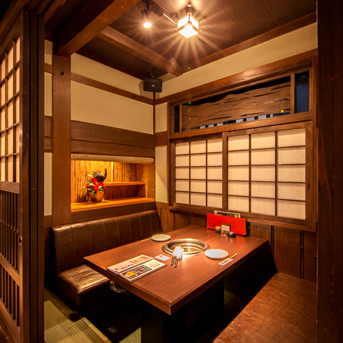 座席 熟成焼肉 八億円 刈谷 焼肉 食べログ