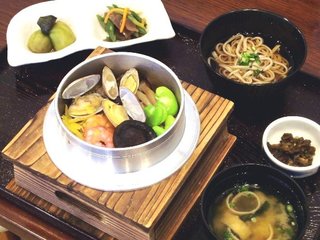 Nagakura - 浅利とそら豆の釜飯1,500円