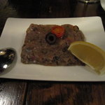 湘南の魚とワインの店 ヒラツカ - 鮮魚とオリーブとトマトのなめろう