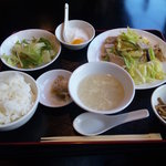 龍珍楼 - 豚肉とキャベツの唐辛子炒め定食