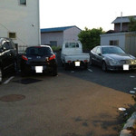 岡むら - お店の横の駐車場