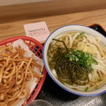 こだわり讃岐製麺所 - かけうどん大とサービスのかりんとう