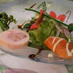ル・マリアージュ - 野菜のサラダ つつじの花も食べる