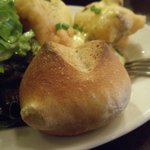 ビストロ マルサンヌ - 自家製のパン