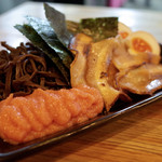 二代目 白神 - マイカスタムは高菜・ネギ抜き、明太子多め