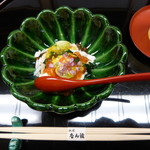 Gion Namba - イクラ・渡り蟹の菊ソース和えで乾杯。