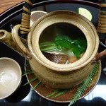 Gion Namba - はも、カブ、ゆずの土瓶蒸し。