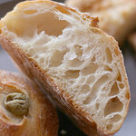 とらやベーカリー - リュスティック　断面
