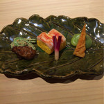 味ひろ - [前菜]
      虎魚の肝煮、黄身寿司、ばちこ