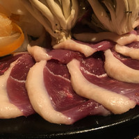 鴨料理専門店 鴨亭 - お好み鍋コース4,300円の鴨しゃぶの鴨のアップ