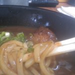 橋 - 勝そば　麺のアップ　わかりにくいのですが黄色い中華麺