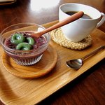 Omoya - よもぎ白玉ぜんざい＆珈琲