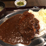 紅とん - 厚切りカツカレー定食 1000円。