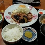 もつ焼き いしん - 茄子と豚肉しょうが焼き