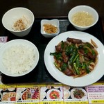 パンダ美食 - 「ニラレバセット」750円