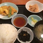 中川 - ハモと白キスの天ぷら定食　ご飯大盛　800円